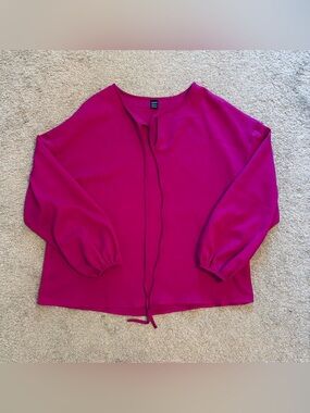 Women’s Medium SHEIN Fuchsia Blouse